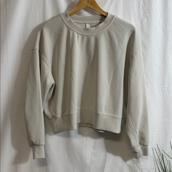 Lululemon Softstream Cropped Sweatshirt - Picture 3 of 9